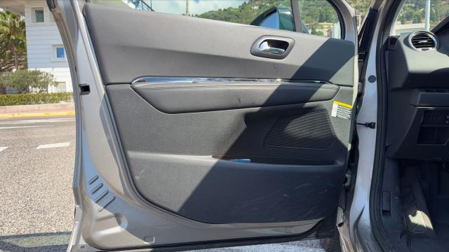 Peugeot 3008 image 3