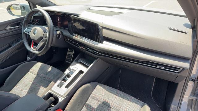 Volkswagen Golf image 6