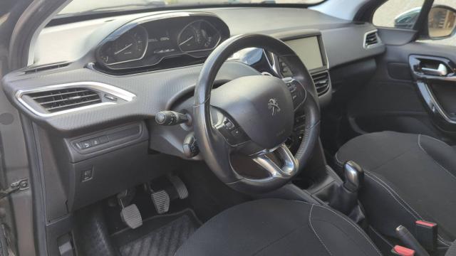 Peugeot 208 image 4