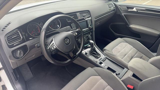 Volkswagen Golf image 8