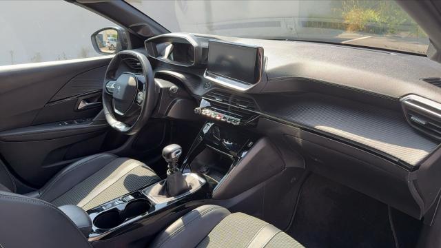 Peugeot 208 image 4