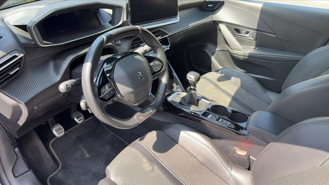 Peugeot 208 image 7