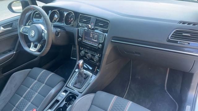 Volkswagen Golf image 6