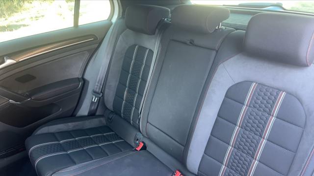 Volkswagen Golf image 9