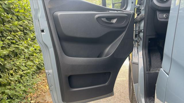 Mercedes Benz Sprinter image 9