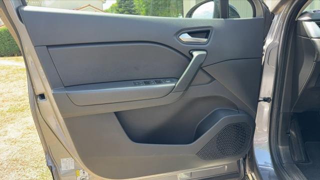 Renault Captur image 2