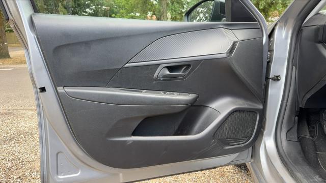 Peugeot 208 image 3