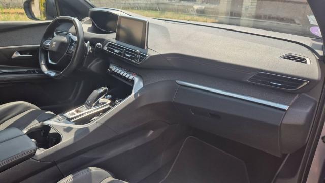 Peugeot 5008 image 8