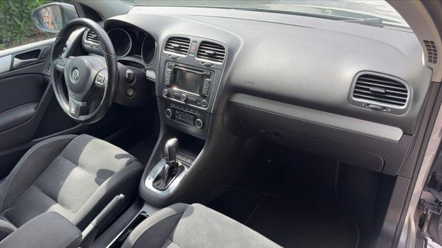 Volkswagen Golf image 8