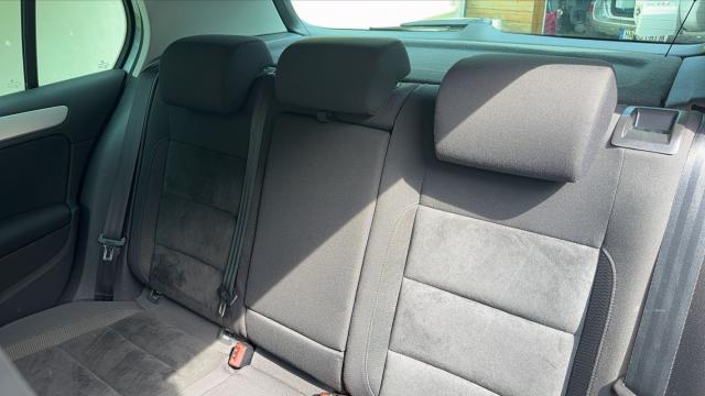 Volkswagen Golf image 5