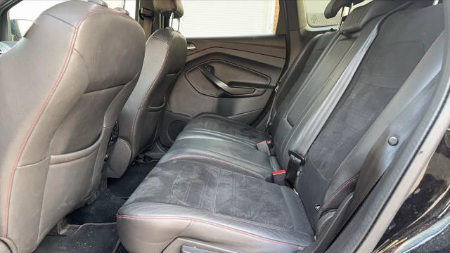 Ford Kuga image 8