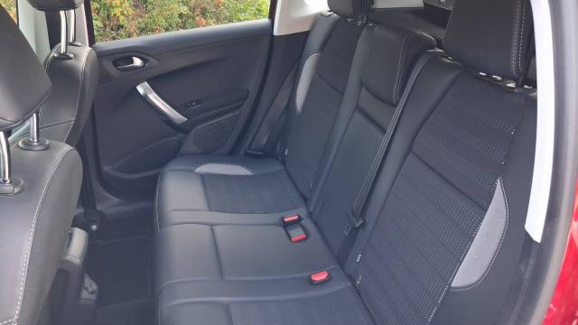 Peugeot 2008 image 5