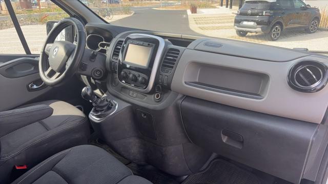 Renault Trafic image 8
