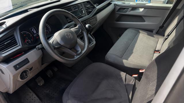 Volkswagen Transporter image 9