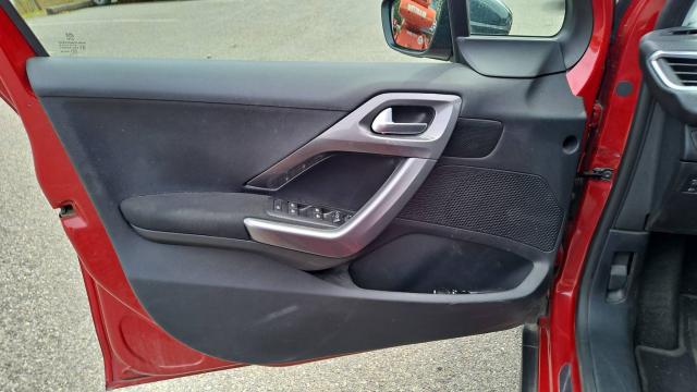 Peugeot 2008 image 9