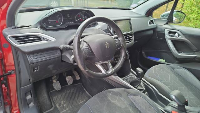 Peugeot 2008 image 6