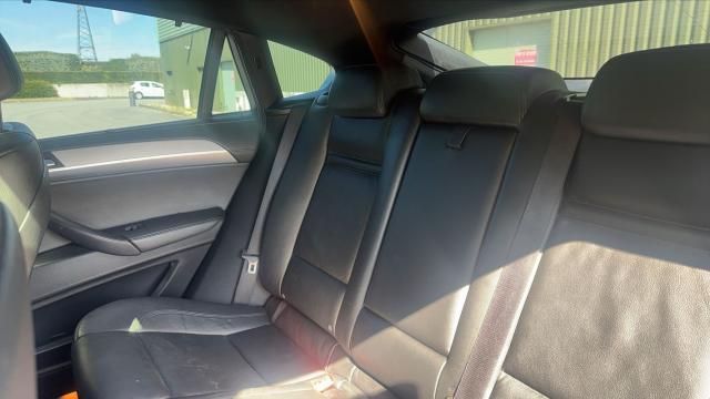 Bmw X6 image 2