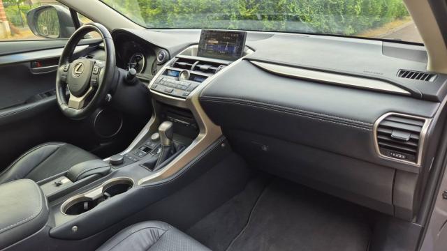 Lexus Nx 300h image 1