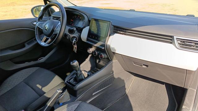Renault Clio image 9