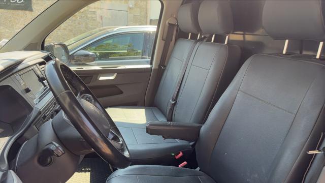 Volkswagen Transporter image 2