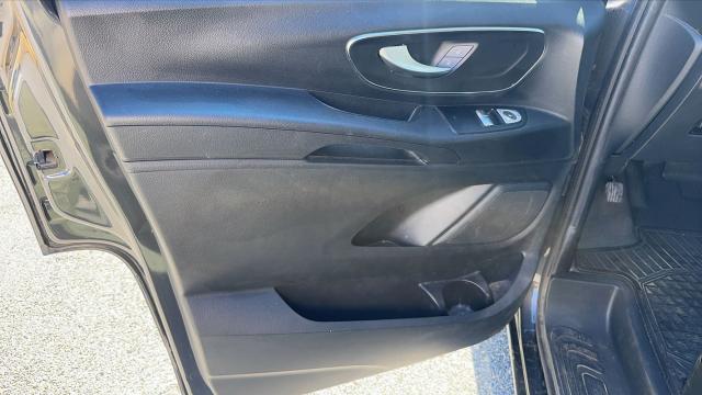 Mercedes Benz Vito image 8