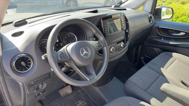 Mercedes Benz Vito image 5
