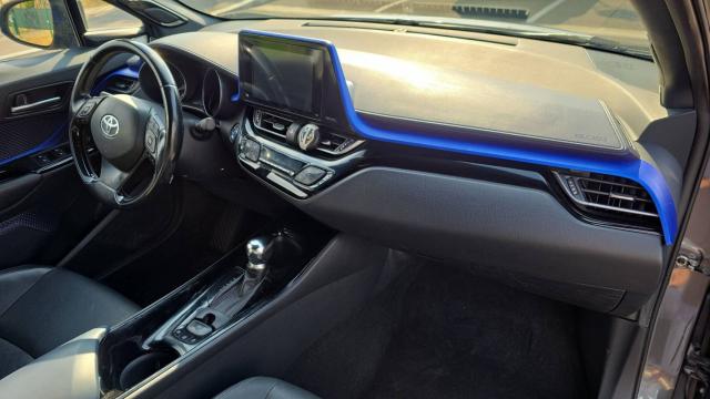 Toyota C-Hr image 1