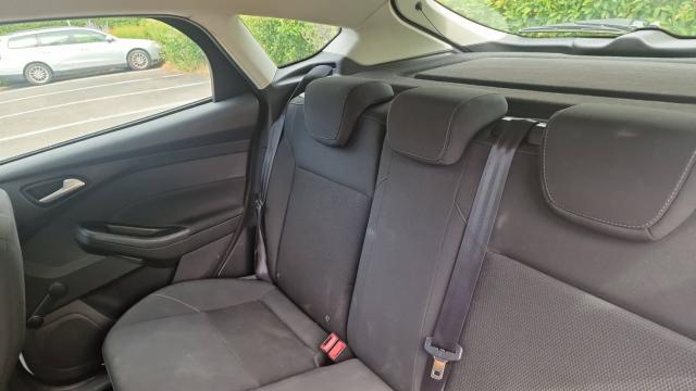 Ford Focus image 8