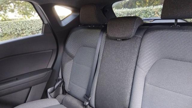 Renault Captur image 2