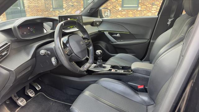 Peugeot 2008 image 5