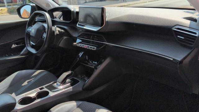 Peugeot 2008 image 6