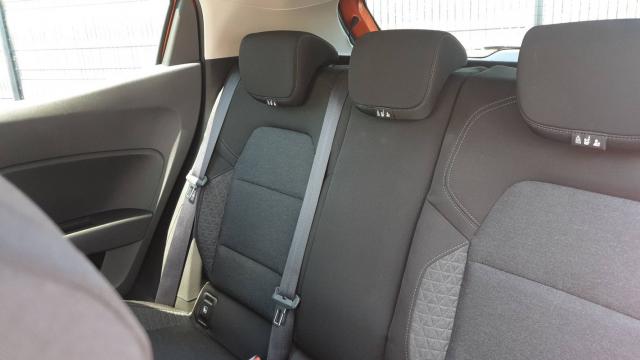 Renault Clio image 2