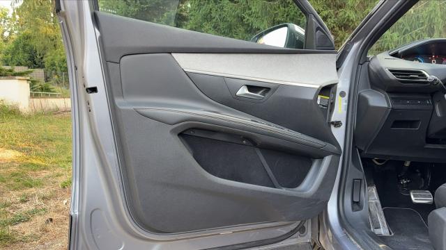 Peugeot 5008 image 7