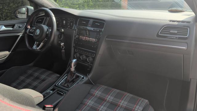 Volkswagen Golf image 2