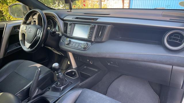 Toyota Rav4 image 5