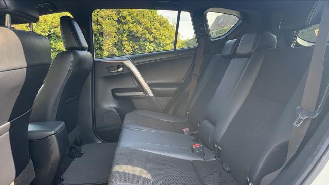 Toyota Rav4 image 7