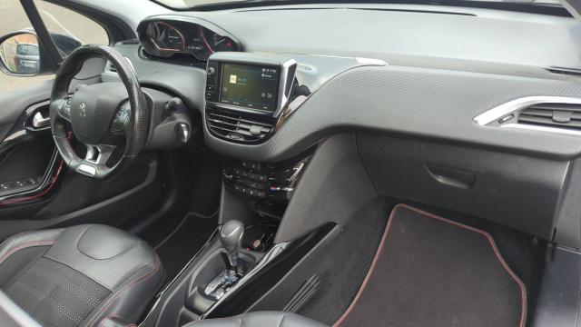 Peugeot 2008 image 5