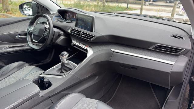 Peugeot 3008 image 9