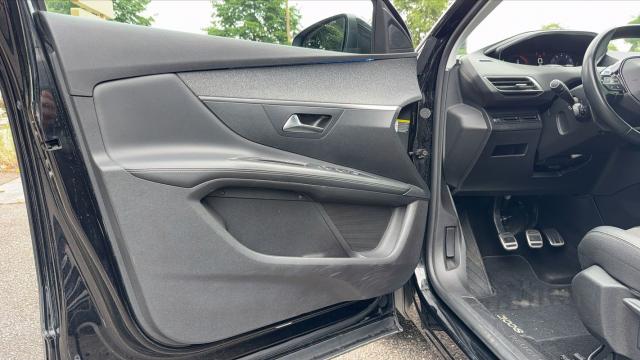 Peugeot 3008 image 2