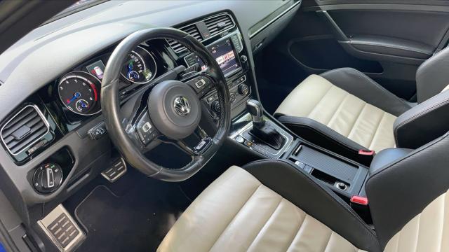 Volkswagen Golf image 4