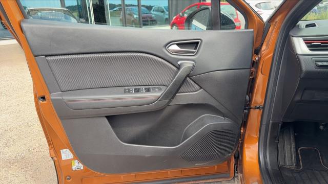 Renault Captur image 2