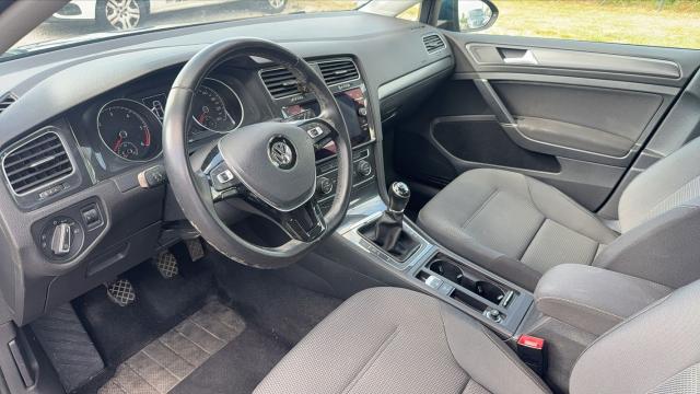 Volkswagen Golf image 4