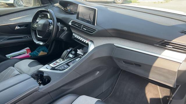 Peugeot 3008 image 8