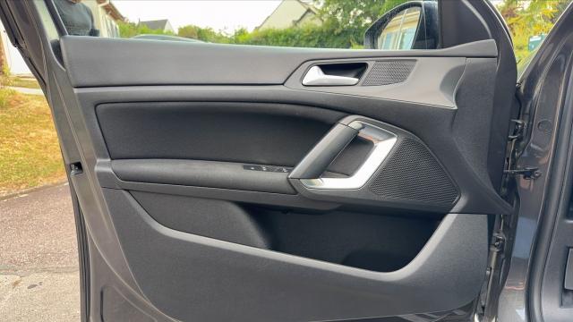 Peugeot 308 image 8