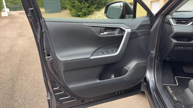Toyota Rav4 image 2