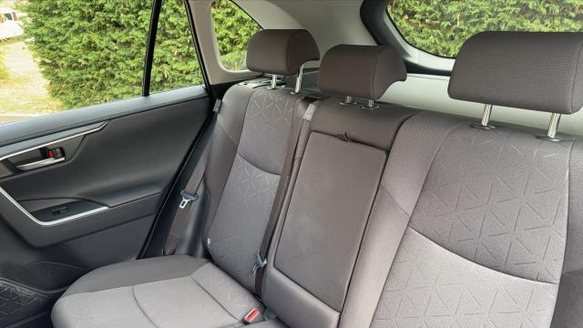 Toyota Rav4 image 8