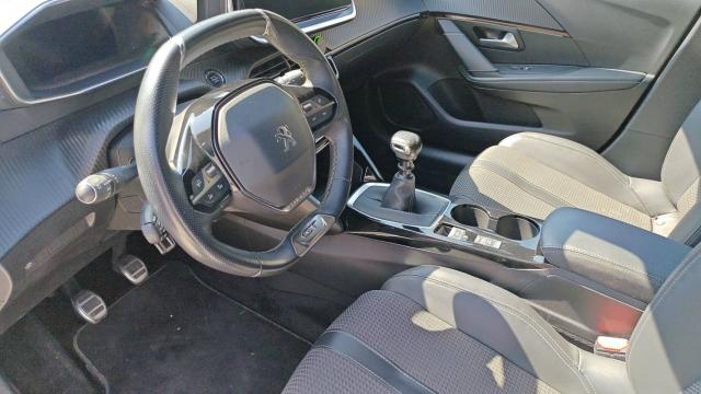 Peugeot 208 image 9