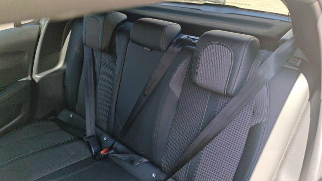 Peugeot 208 image 2