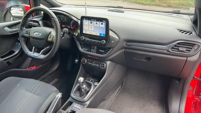 Ford Fiesta image 2