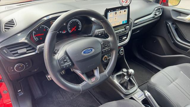 Ford Fiesta image 5